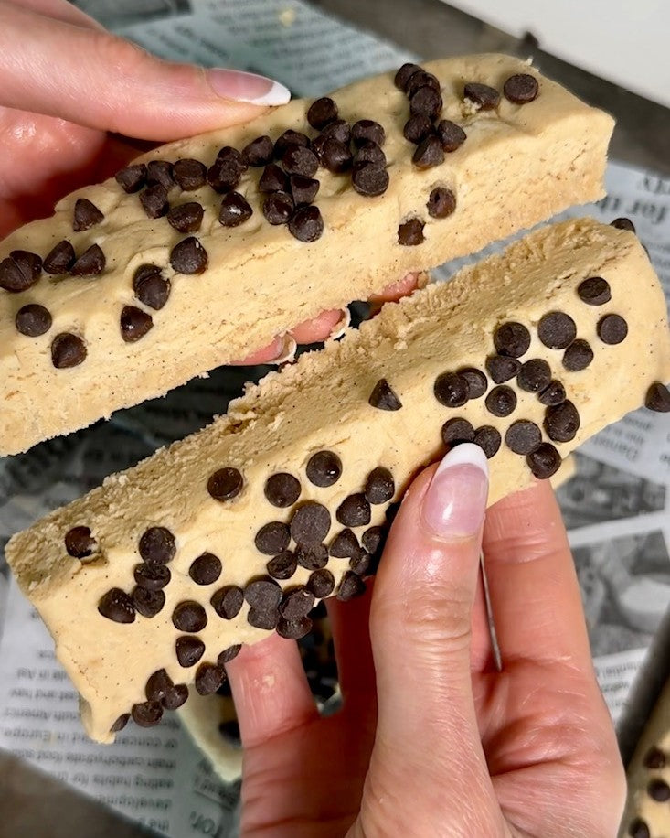 3 -INGREDIENT CHOCOLATE CHIP COOKIE DOUGH PROTEIN BARS