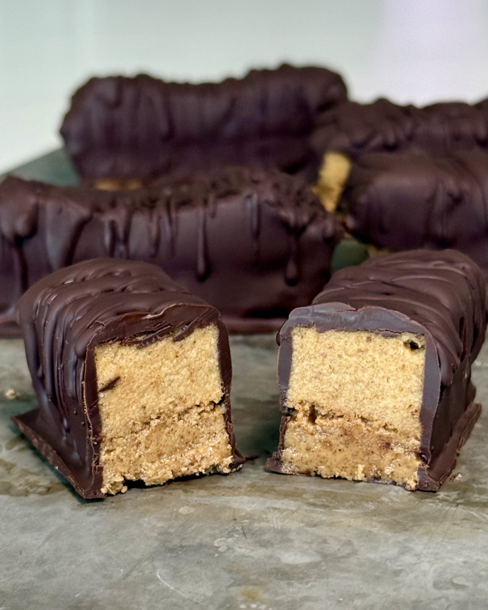 Healthy 5-Ingredient Twix Bars 