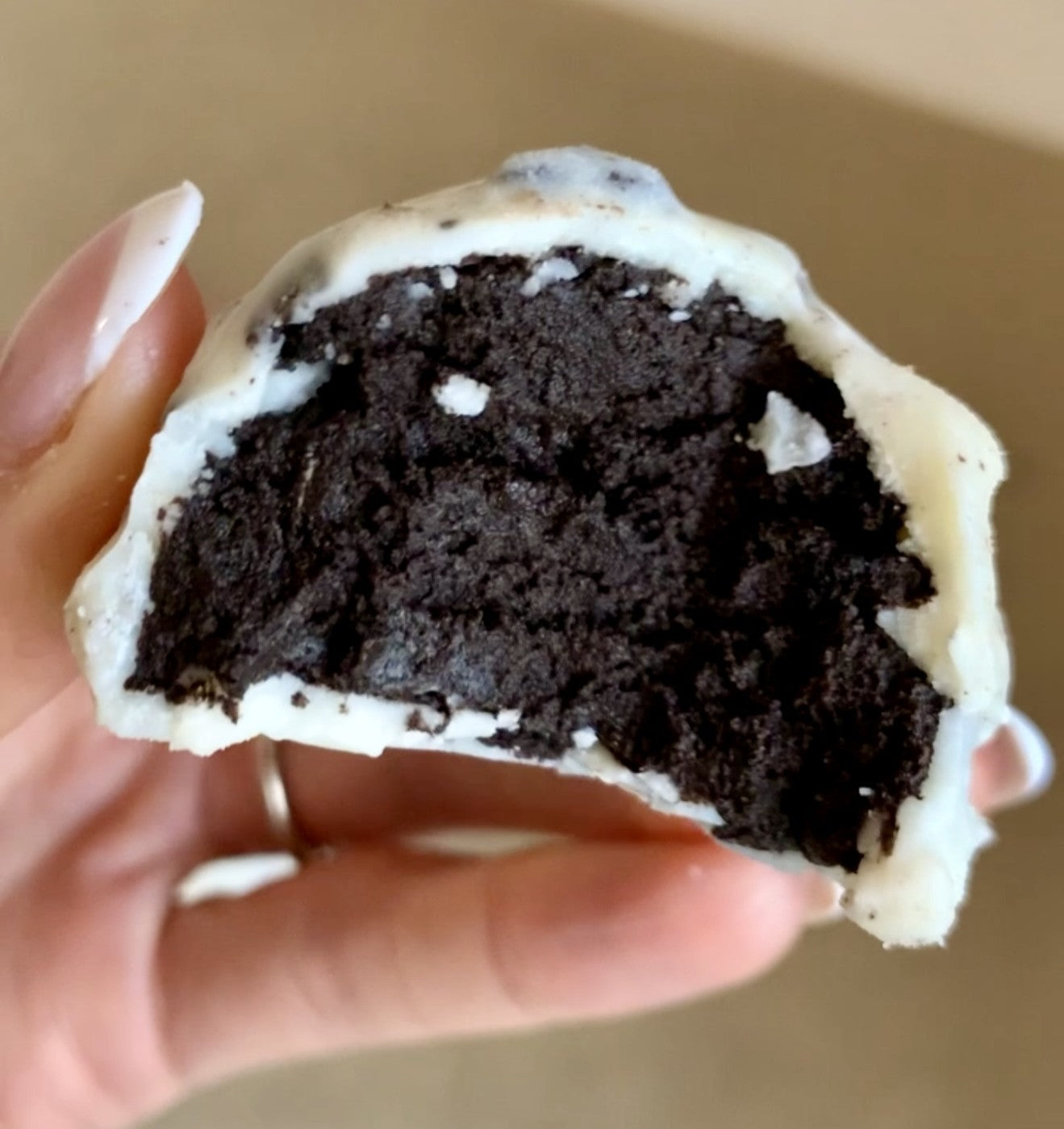 Low Carb Oreo Protein Truffles (No-Bake, Keto, High Protein)