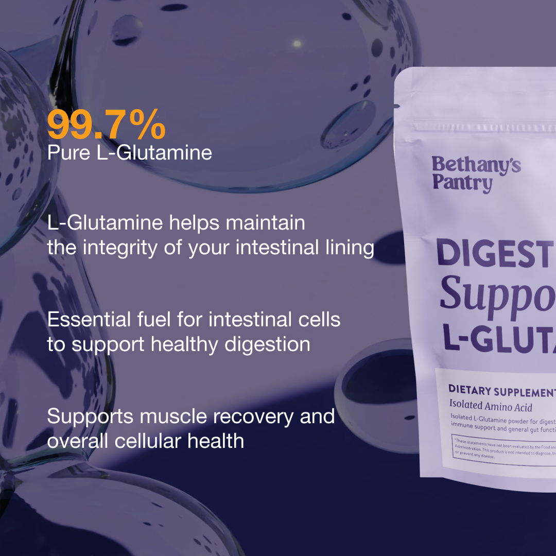 @lilsipper Bethany Cameron holding Digestive Support L-Glutamine supplement